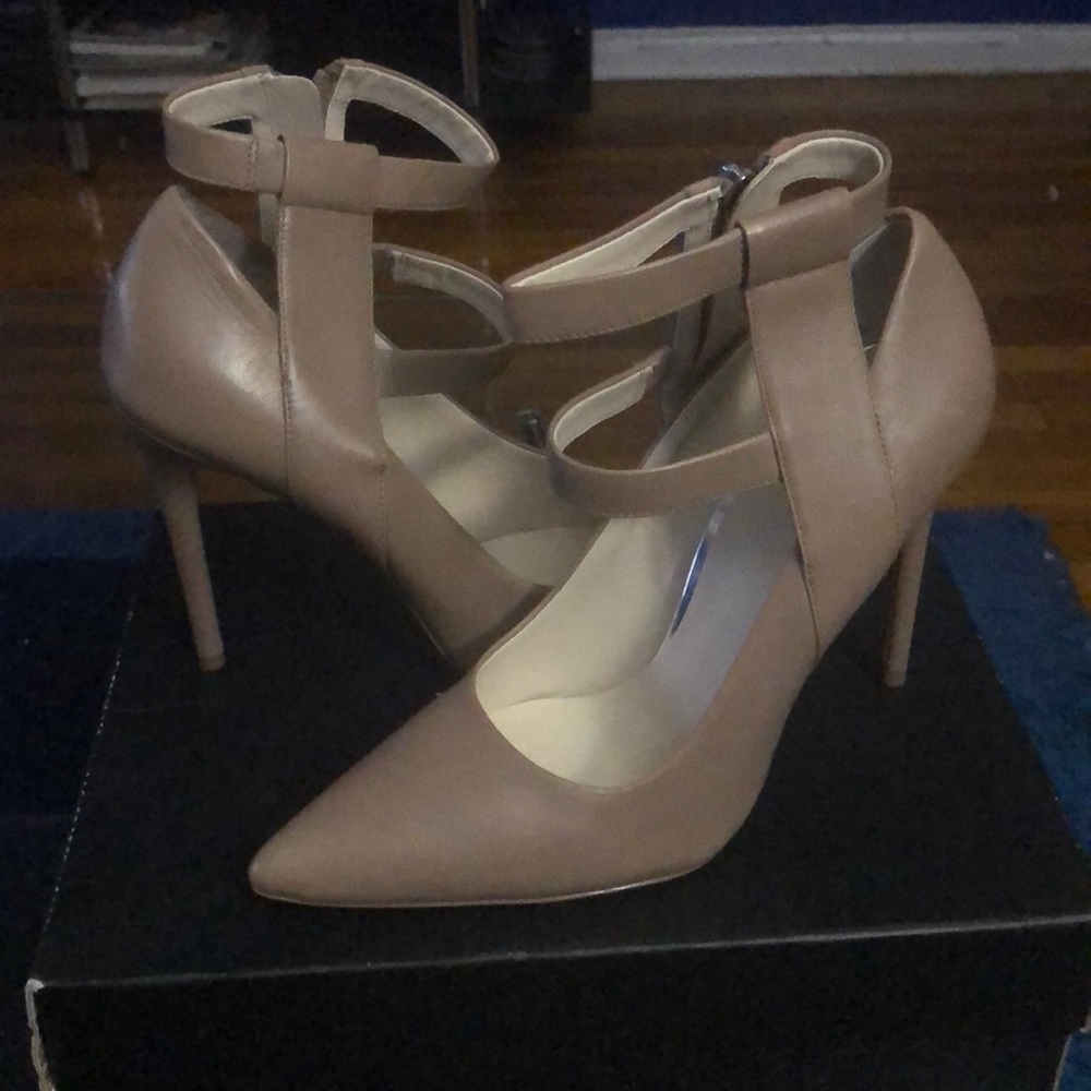 Kenneth Cole heels